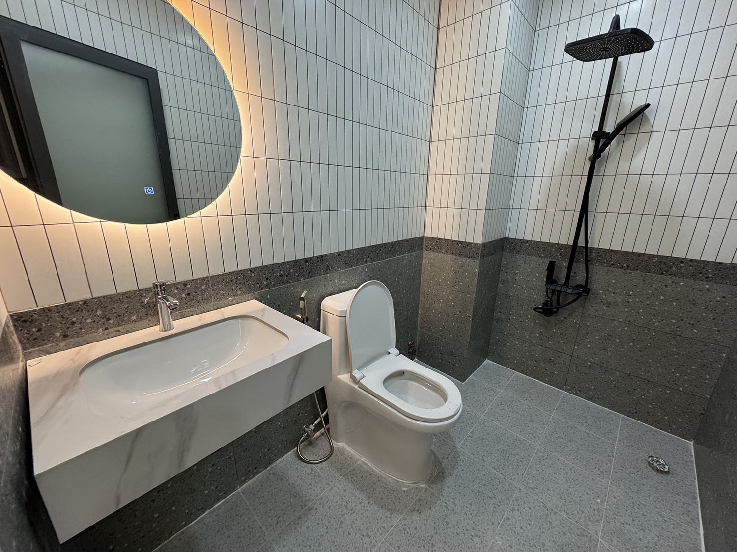 Lửng+1 lầu 4,2x12=50m2 có phòng master tầng trệt cho người lờn full nội thất khu vip Nguyễn Văn Đậu